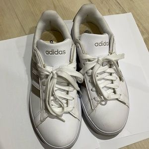 White Adidas Sneakers with copper/rose detailing size 6 women Grand Court